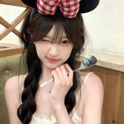 村主任和他的女友